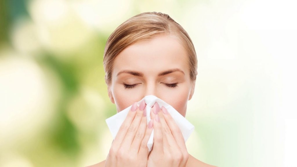 Как быстро вылечить аллергию народными средствами