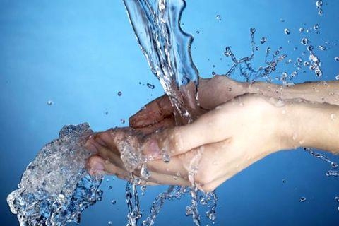 Жесткая вода способна вызвать экзему