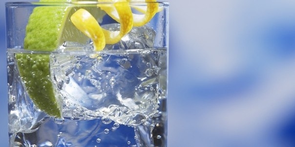 Десять причин, почему обязательно нужно пить много воды