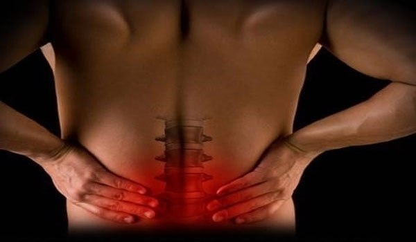 Острая боль в спине: причины, профилактика и первая помощь