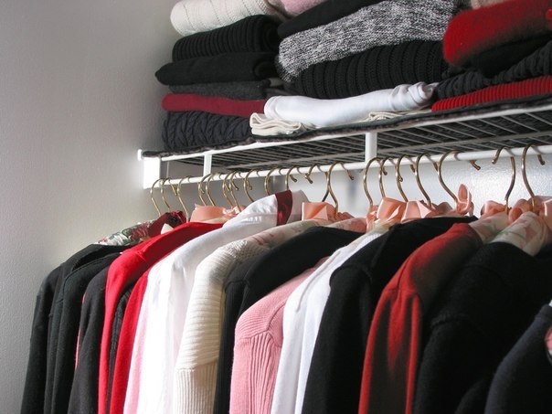 Чистота и порядок в доме — залог здоровья. От каких вещей в гардеробе стоит избавиться?