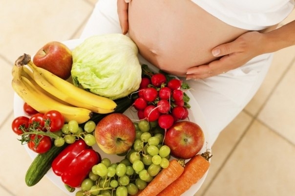 Правильное питание является одним из необходимых условий нормального течения беременности, роста и развития плода. И, наоборот, ошибки в построении повседневных рационов питания могут стать причиной невынашивания плода, развития токсикоза, нарушения роста